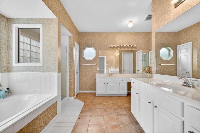11931 Mckinney Falls Lane, Sugar Land, TX 77498
