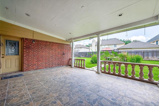 11931 Mckinney Falls Lane, Sugar Land, TX 77498