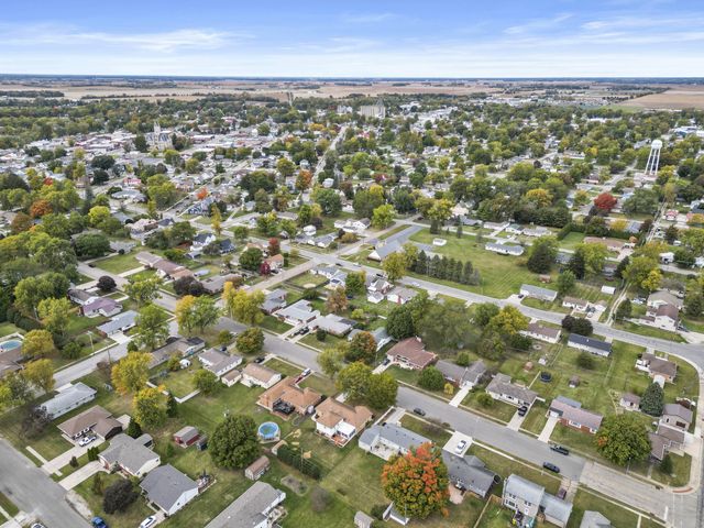 705 E Grace Street, Rensselaer, IN 47978