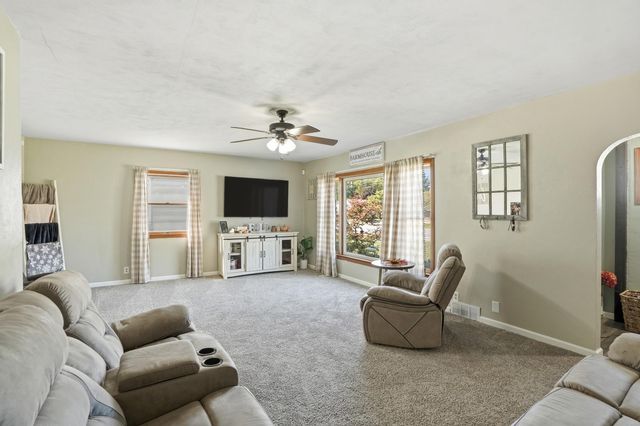 705 E Grace Street, Rensselaer, IN 47978