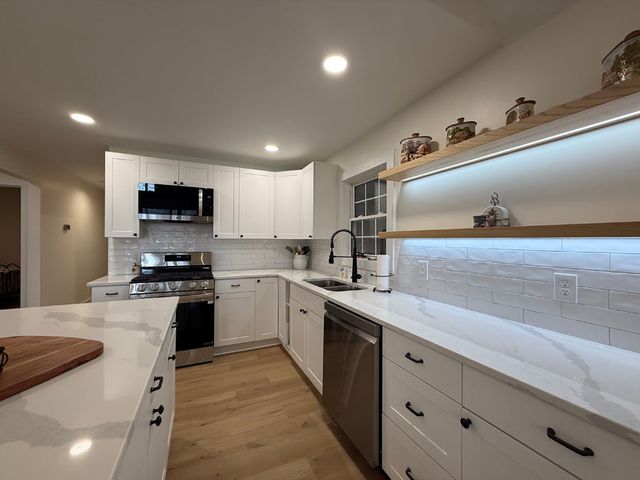 574 Knottywood Drive, Lavonia, GA 30553