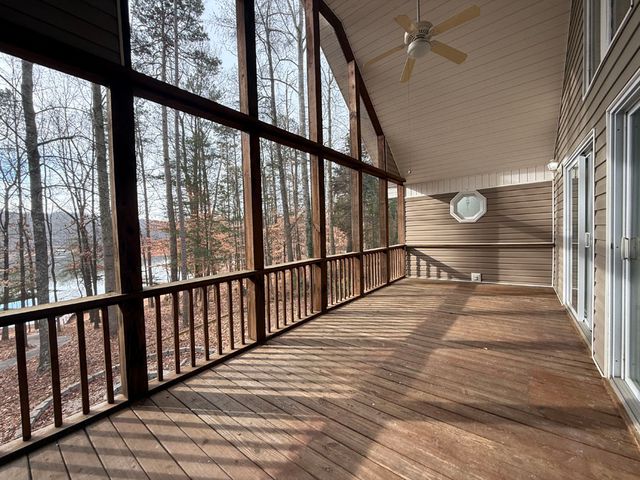 574 Knottywood Drive, Lavonia, GA 30553