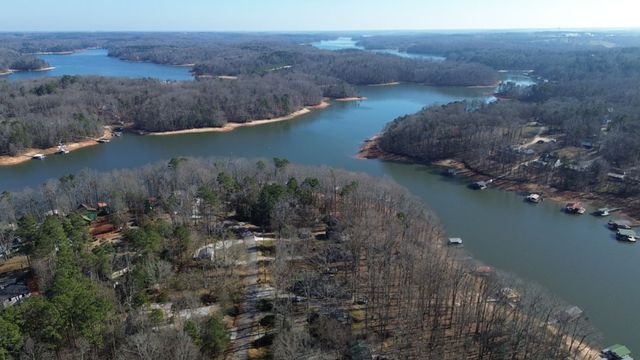 574 Knottywood Drive, Lavonia, GA 30553