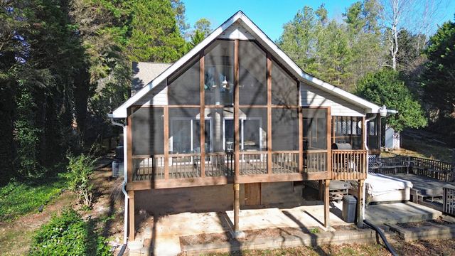 574 Knottywood Drive, Lavonia, GA 30553
