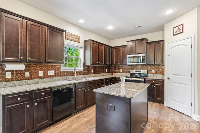 201 Taylors Creek Street, Mount Holly, NC 28120