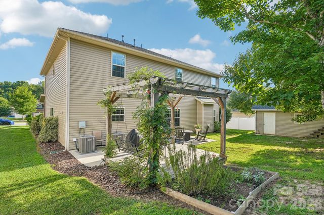 201 Taylors Creek Street, Mount Holly, NC 28120
