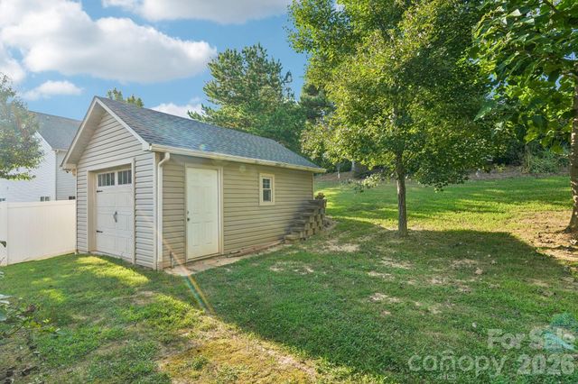 201 Taylors Creek Street, Mount Holly, NC 28120