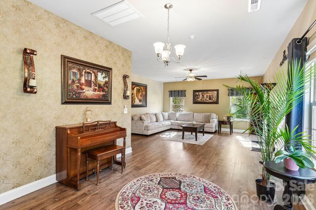 201 Taylors Creek Street, Mount Holly, NC 28120
