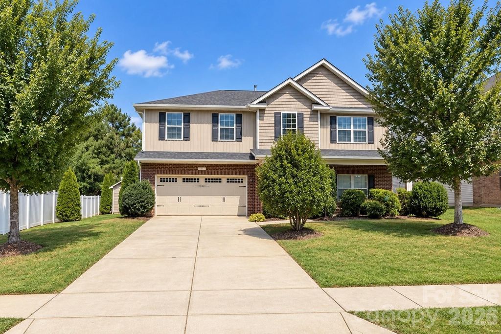 201 Taylors Creek Street, Mount Holly, NC 28120