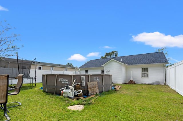 5168 Spring St., Loris, SC 29569