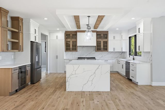 9601 Tall Grass Trail, St. John, IN 46373