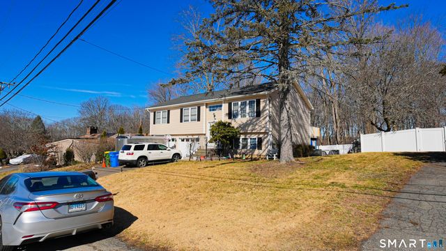 76 Hickory Hill Drive, Waterbury, CT 06708