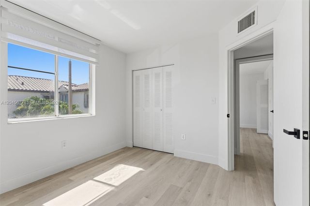1030 NW 123rd Ct 706, Miami, FL 33182