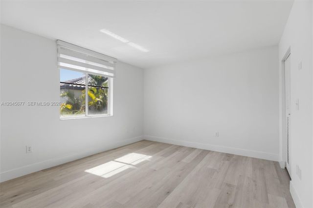 1030 NW 123rd Ct 706, Miami, FL 33182