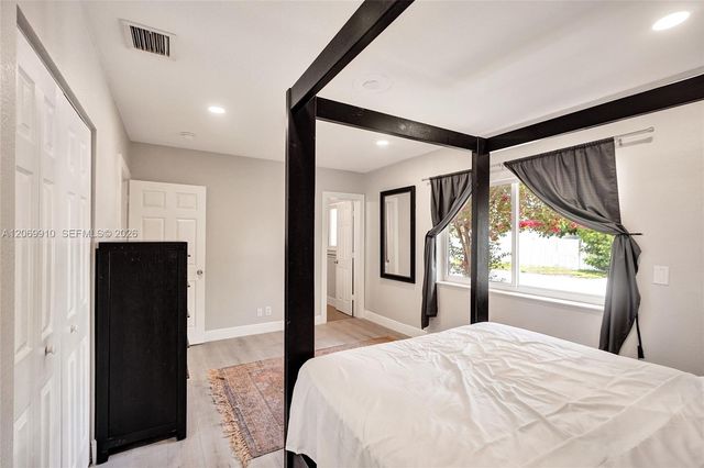 1146 NE 17th Terrace, Fort Lauderdale, FL 33304