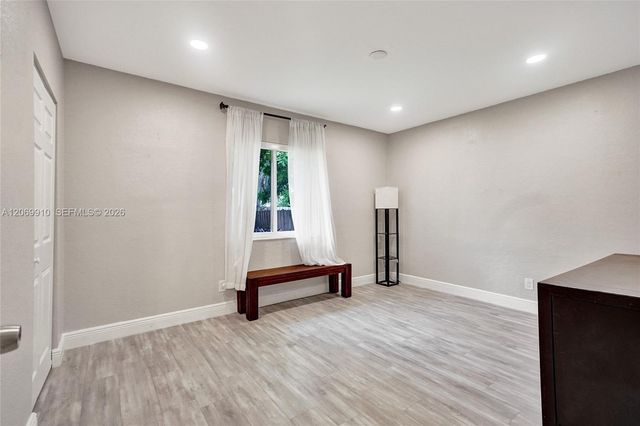 1146 NE 17th Terrace, Fort Lauderdale, FL 33304
