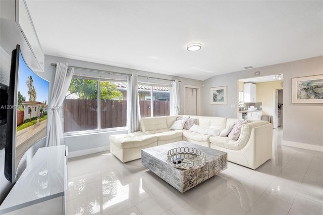 1146 NE 17th Terrace, Fort Lauderdale, FL 33304