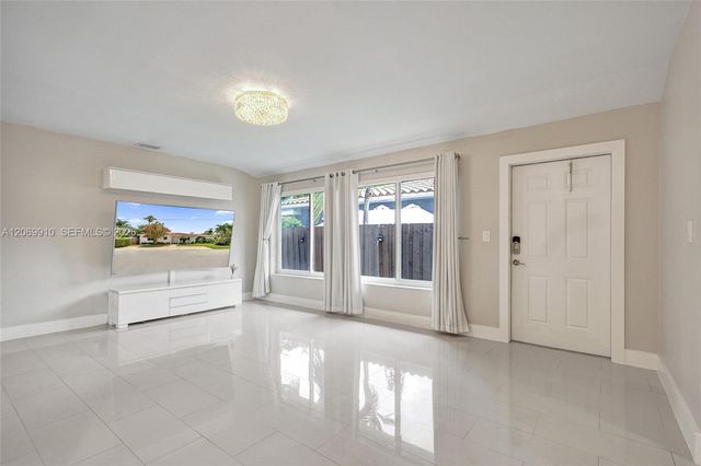 1146 NE 17th Terrace, Fort Lauderdale, FL 33304
