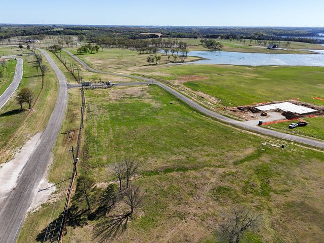 532 LAKESHORE Terrace, Windom, TX 75492