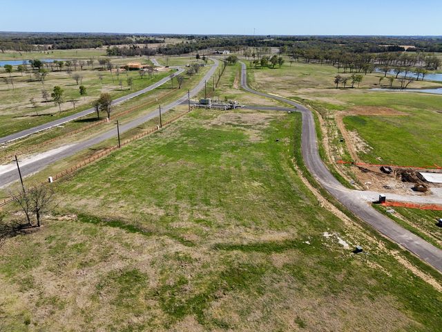 532 LAKESHORE Terrace, Windom, TX 75492