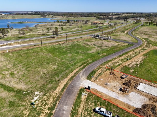 532 LAKESHORE Terrace, Windom, TX 75492