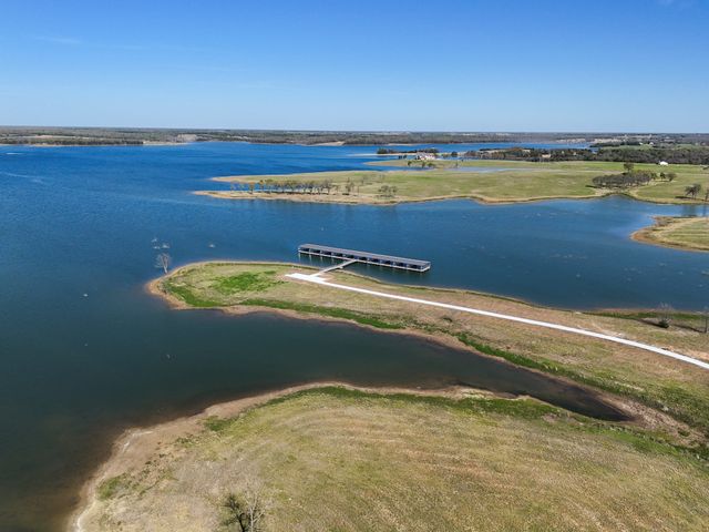532 LAKESHORE Terrace, Windom, TX 75492