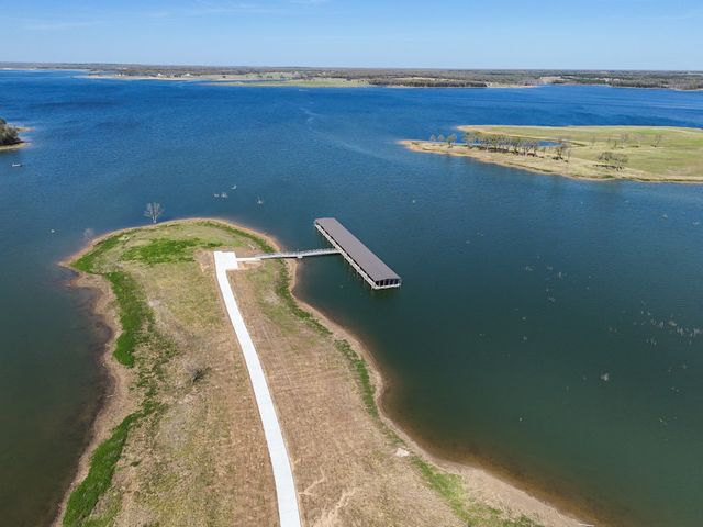 532 LAKESHORE Terrace, Windom, TX 75492