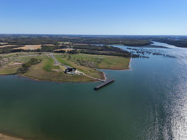 532 LAKESHORE Terrace, Windom, TX 75492