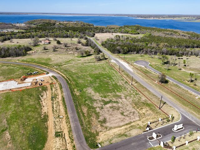 532 LAKESHORE Terrace, Windom, TX 75492