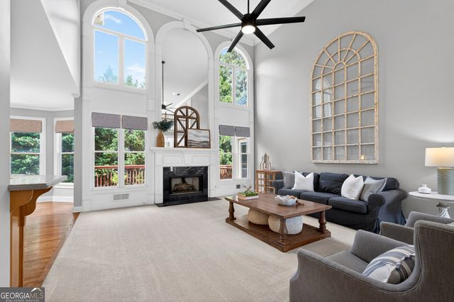 3913 Springtree Lane, Hoschton, GA 30548