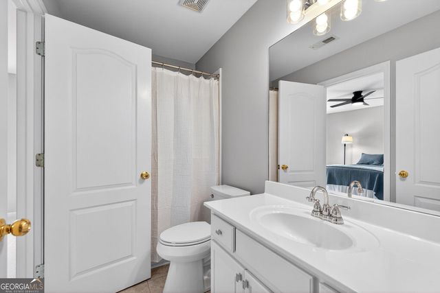 3913 Springtree Lane, Hoschton, GA 30548