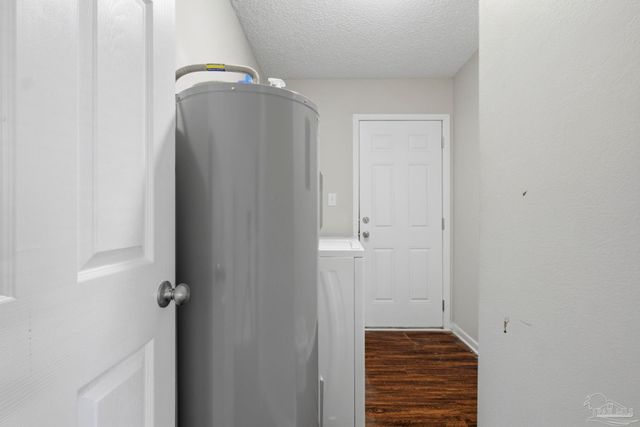 2335 Merle Cir, Pensacola, FL 32526