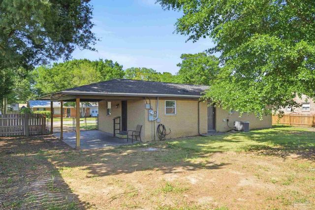 2335 Merle Cir, Pensacola, FL 32526