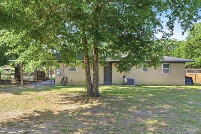 2335 Merle Cir, Pensacola, FL 32526