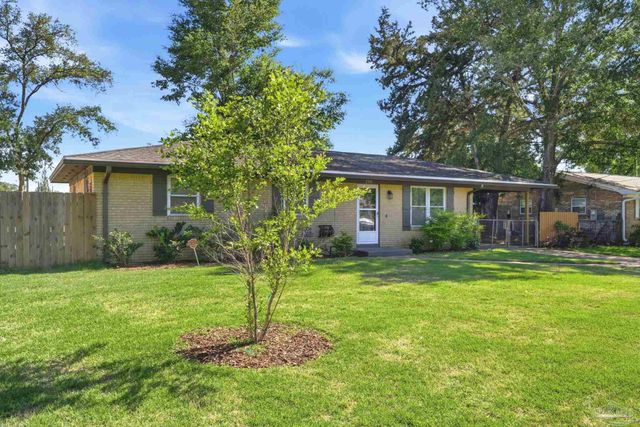 2335 Merle Cir, Pensacola, FL 32526