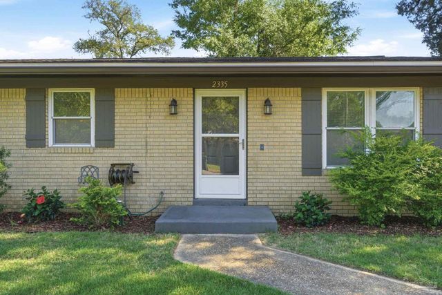 2335 Merle Cir, Pensacola, FL 32526