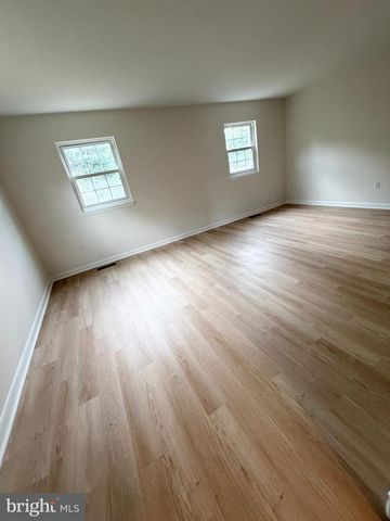 15023 CHERRYDALE DR, Woodbridge, VA 22193