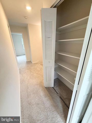 15023 CHERRYDALE DR, Woodbridge, VA 22193