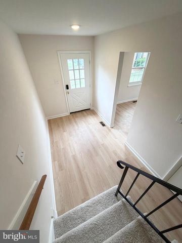 15023 CHERRYDALE DR, Woodbridge, VA 22193