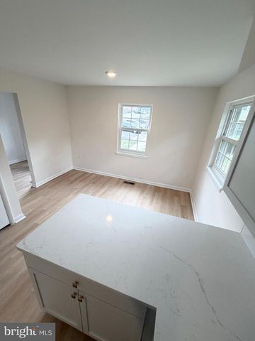 15023 CHERRYDALE DR, Woodbridge, VA 22193