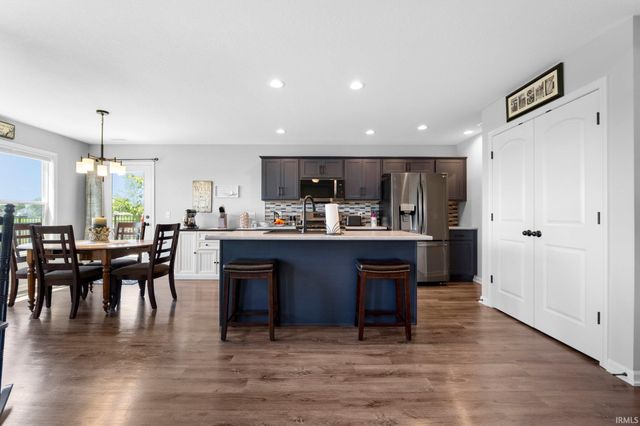 9086 Matthew Spring Run, New Haven, IN 46774