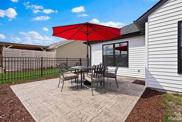 9086 Matthew Spring Run, New Haven, IN 46774