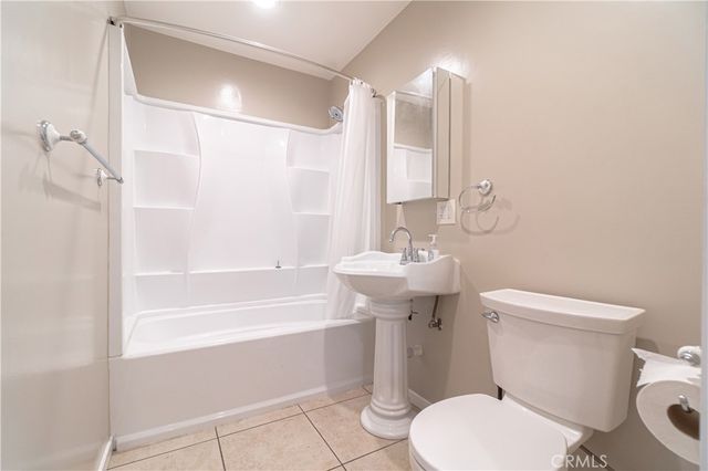 2699 E 20th, Signal Hill, CA 90755