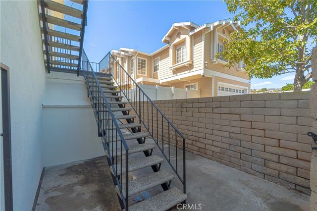 2699 E 20th, Signal Hill, CA 90755
