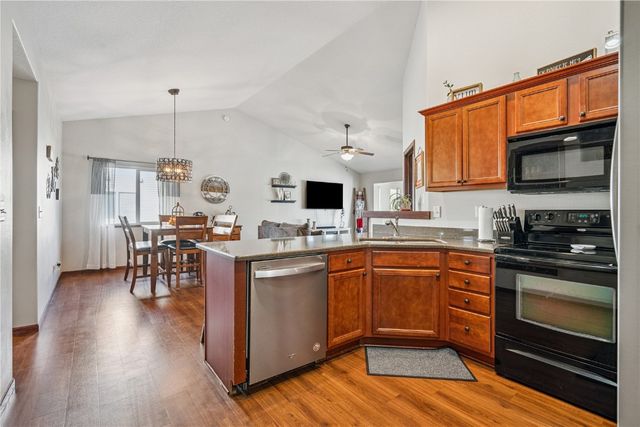 142 Brighton Circle SW, Cedar Rapids, IA 52404