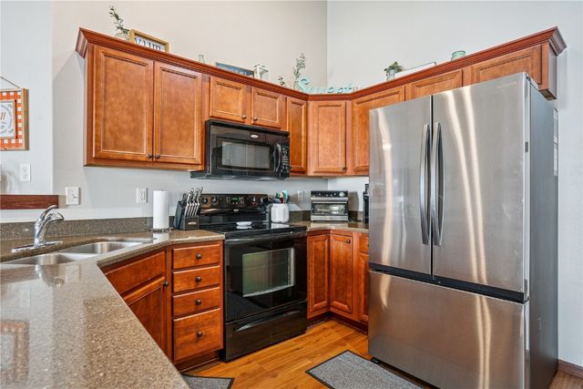 142 Brighton Circle SW, Cedar Rapids, IA 52404