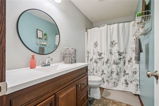 142 Brighton Circle SW, Cedar Rapids, IA 52404