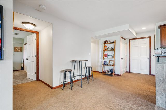 142 Brighton Circle SW, Cedar Rapids, IA 52404