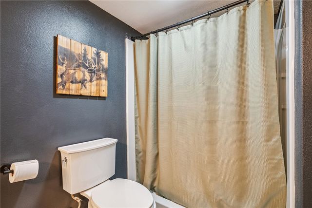 142 Brighton Circle SW, Cedar Rapids, IA 52404