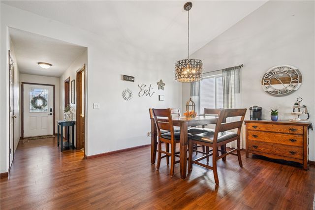 142 Brighton Circle SW, Cedar Rapids, IA 52404